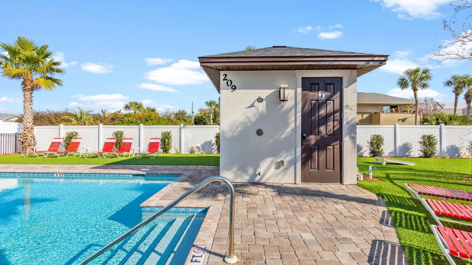 Shearwater Chateau With Lsv And Heated Pool Destin